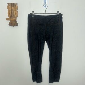 Athleta Mind Over Matter space dye gray cropped leggings